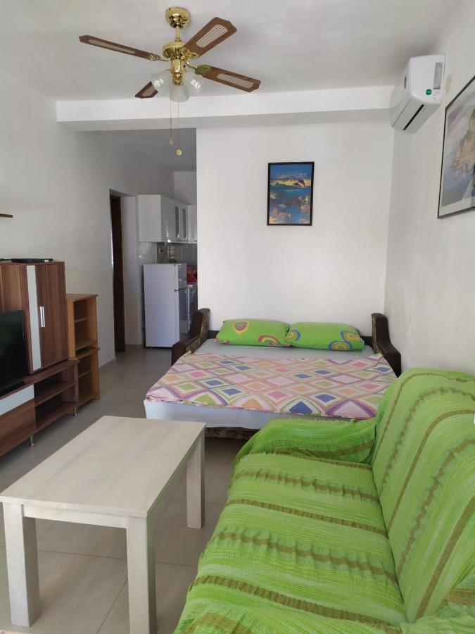 Apartmani Vjeko ヴィル エクステリア 写真