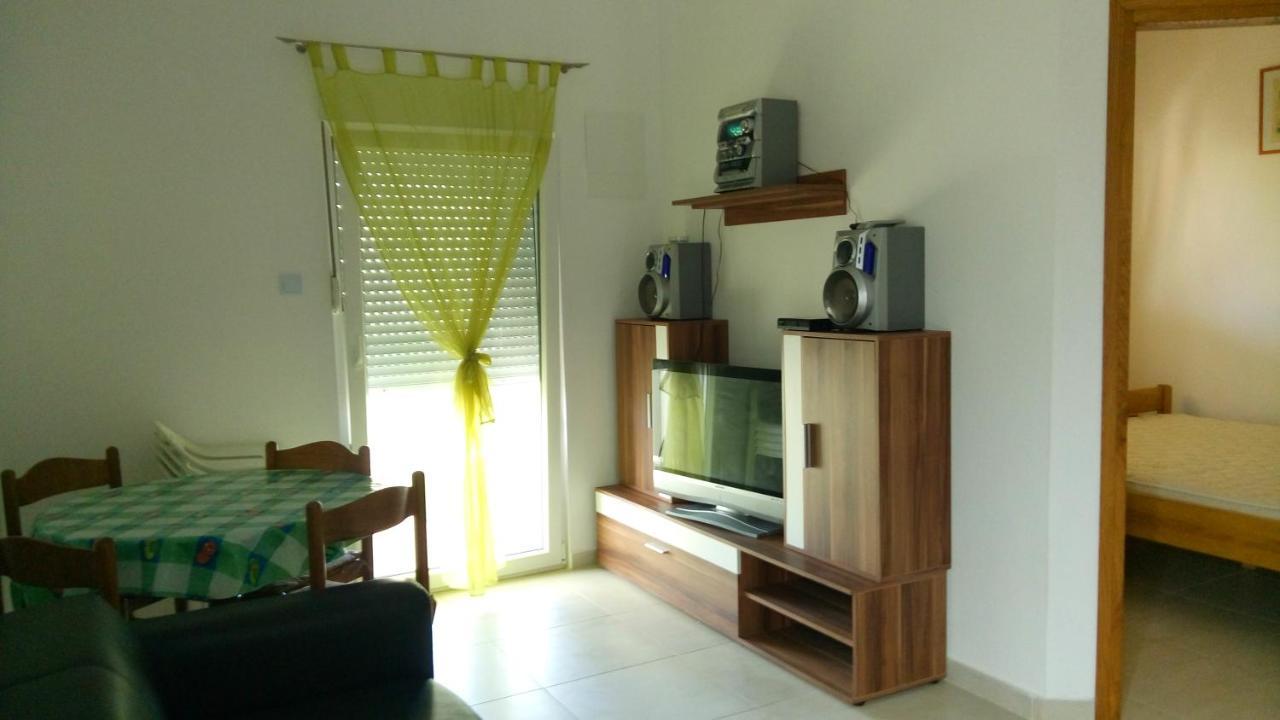 Apartmani Vjeko ヴィル エクステリア 写真