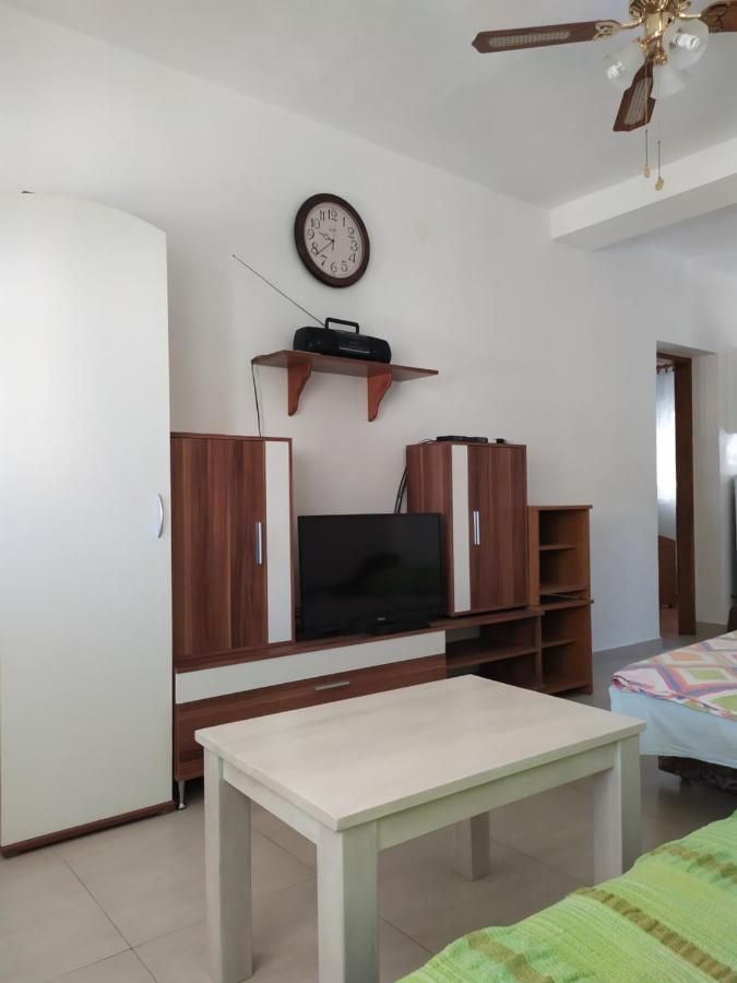 Apartmani Vjeko ヴィル エクステリア 写真