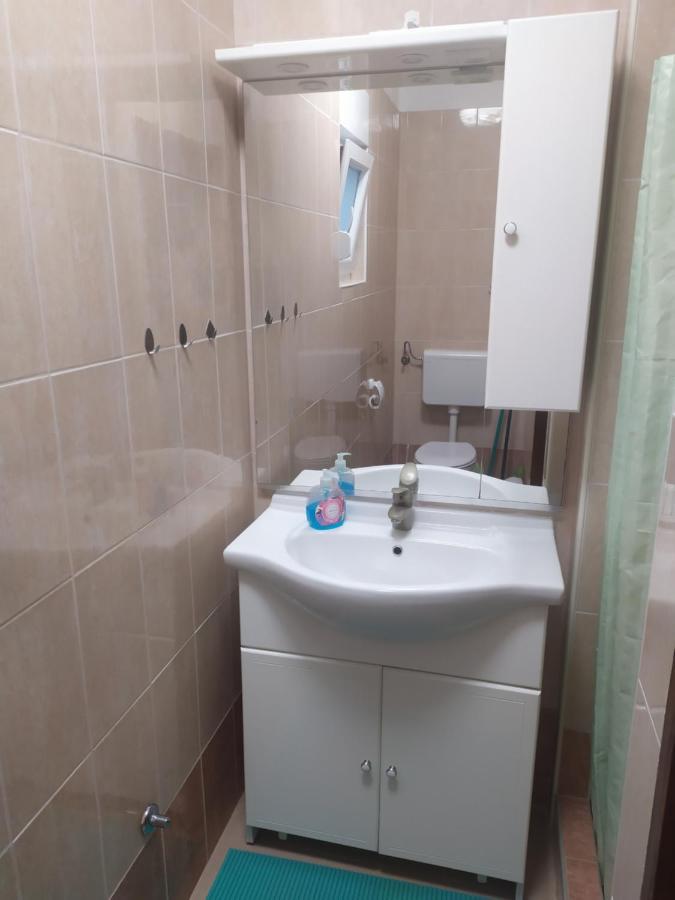 Apartmani Vjeko ヴィル エクステリア 写真