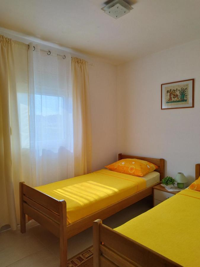 Apartmani Vjeko ヴィル エクステリア 写真