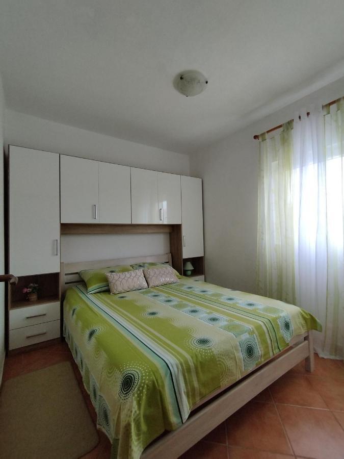 Apartmani Vjeko ヴィル エクステリア 写真